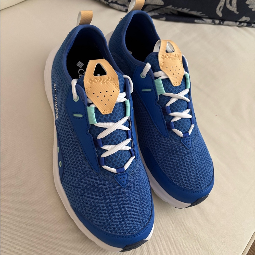 Columbia men Blue Mesh Athletic Sneakers with White Sole, boat water